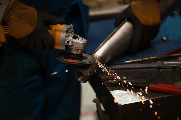 Industrial Grinding Machines: Complete Guide to Types and Applications
