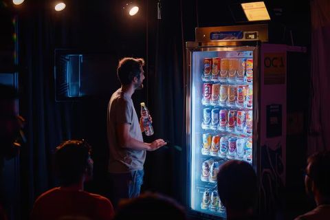 Smart Vending Machines Guide: AI Features, Remote Monitoring, and Retail Innovation