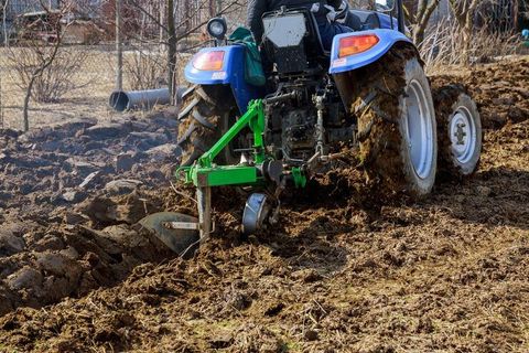 Tractor Attachments: Guide to Types and Uses