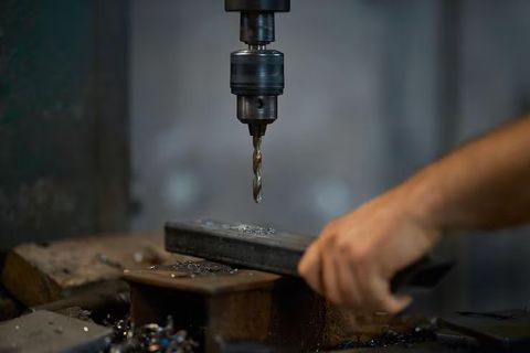 Drilling Machines Guide: Operations, Tools, and Industrial Benefits